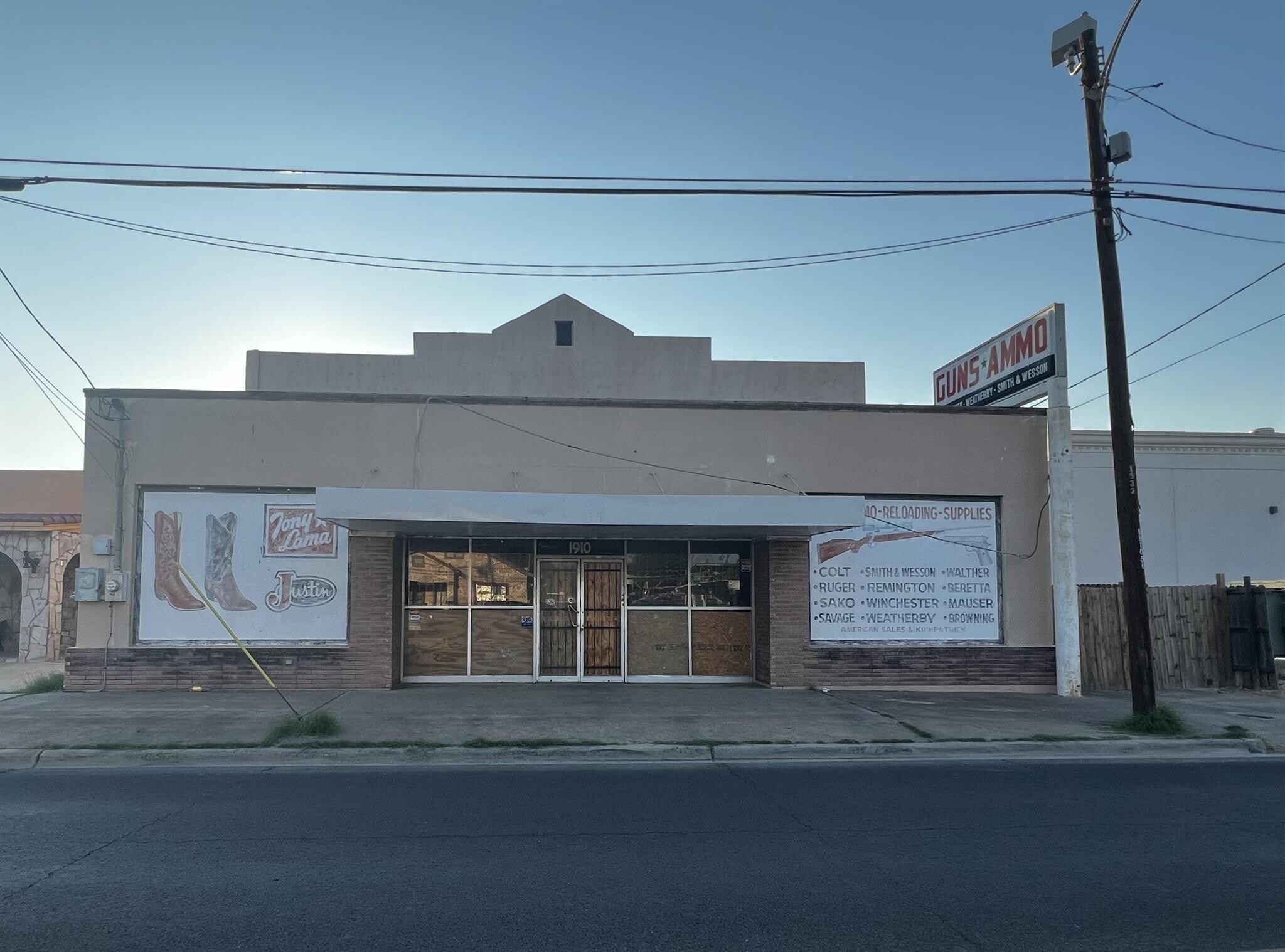 1910 San Bernardo Ave, Laredo, TX for sale Building Photo- Image 1 of 11