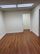 2787 E Oakland Park Blvd, Fort Lauderdale, FL for lease Interior Photo- Image 2 of 6