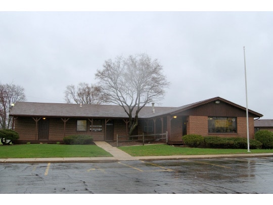 1107 N Blackhawk Blvd, Rockton, IL for lease Primary Photo- Image 1 of 4