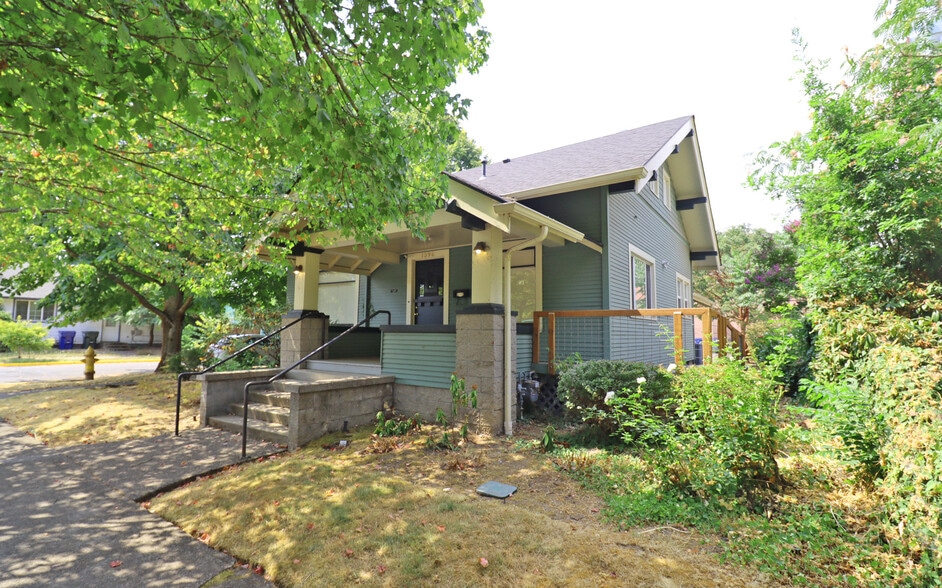 1396 Charnelton St, Eugene, OR for sale - Building Photo - Image 2 of 25