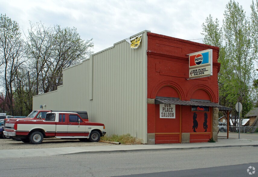 21 N Dewey Ave, Middleton, ID 83644