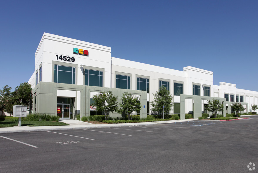 14529 Innovation Dr, Riverside, CA for lease - Building Photo - Image 1 of 4