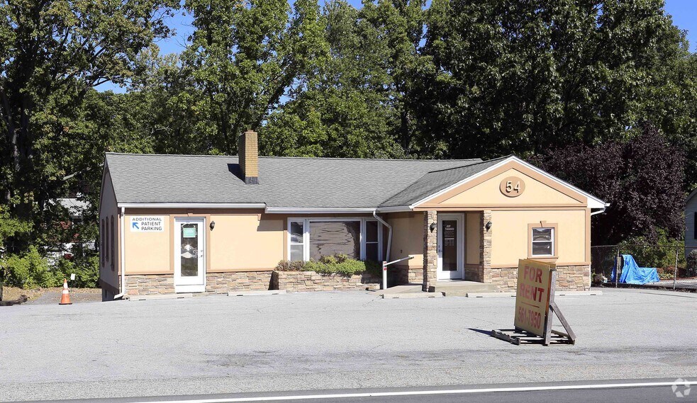 54 N Plank Rd, Newburgh, NY for sale - Primary Photo - Image 1 of 1