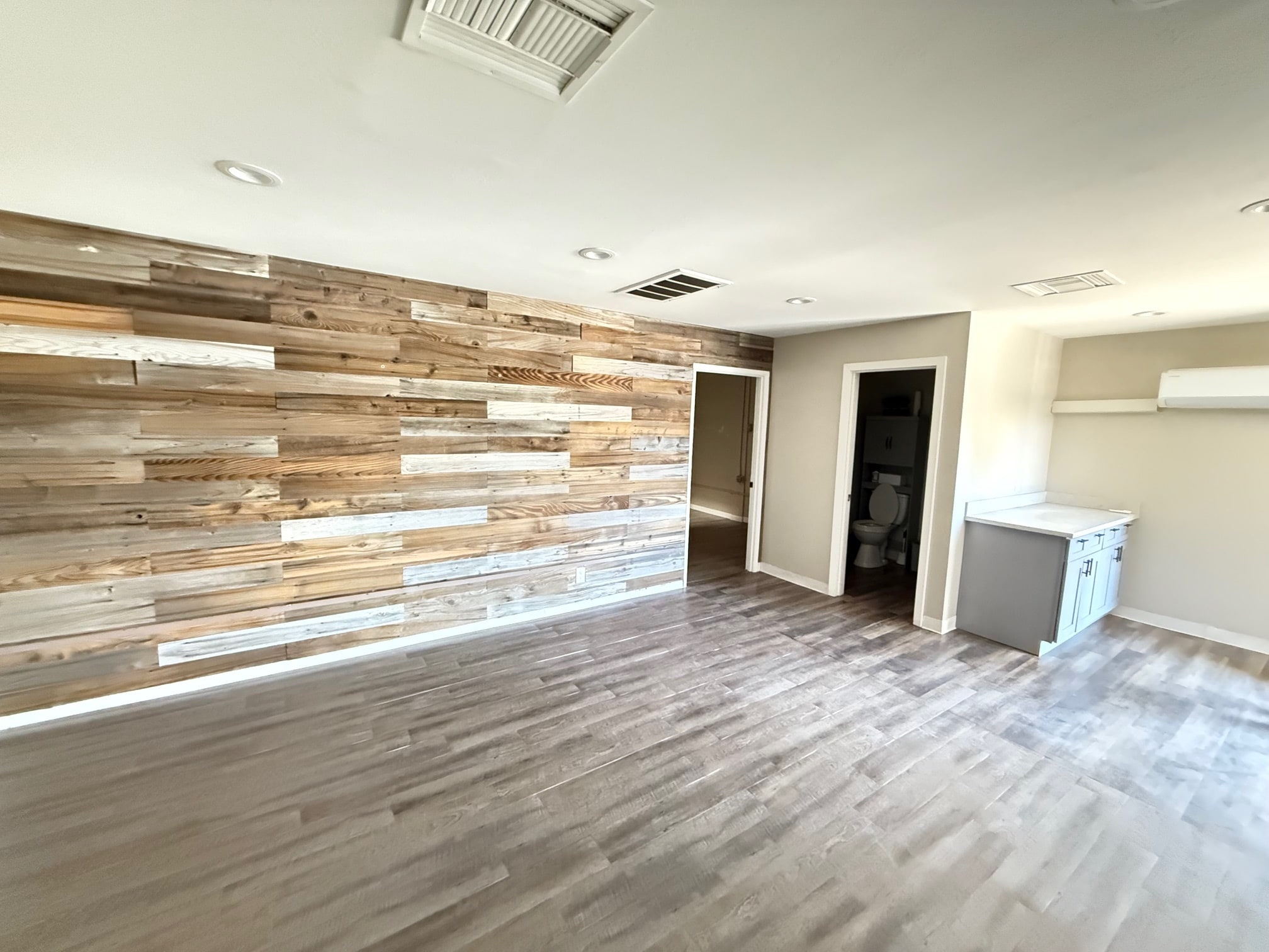 1370 E 8th St, Tempe, AZ for lease Building Photo- Image 1 of 5