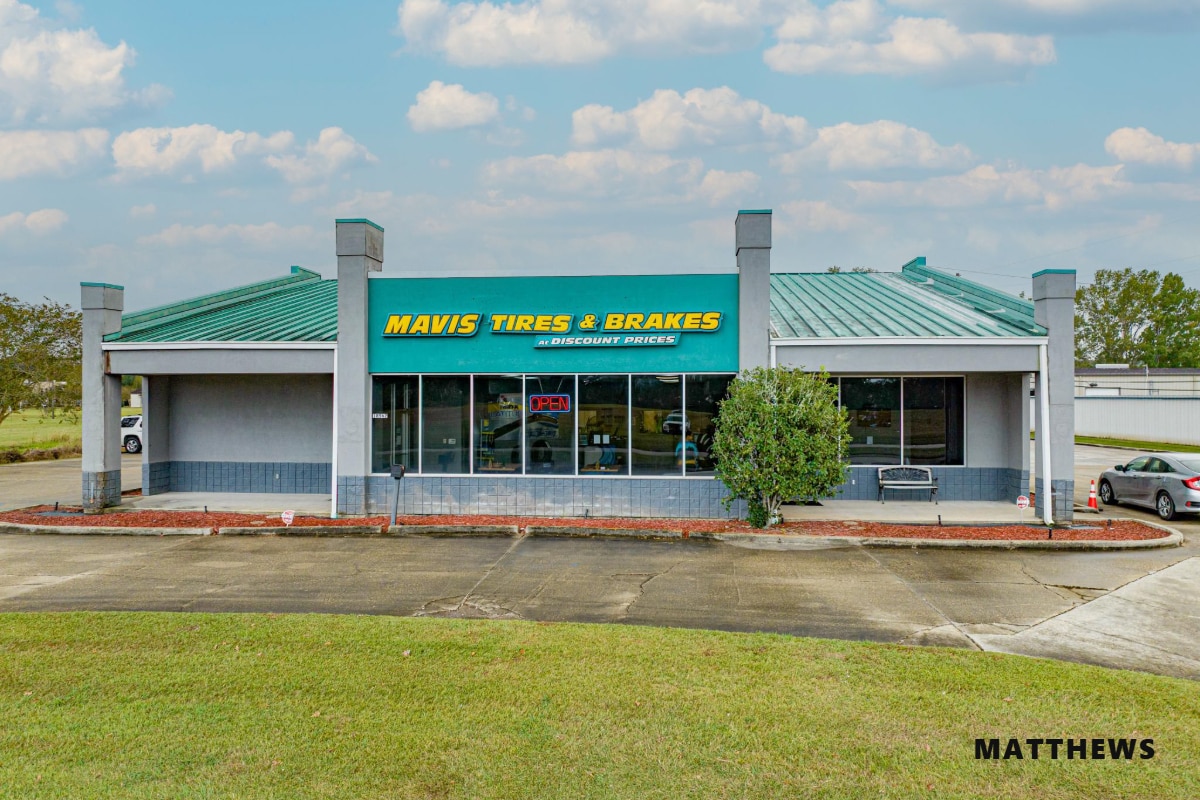 18562 Highland Rd, Baton Rouge, LA for sale Primary Photo- Image 1 of 4