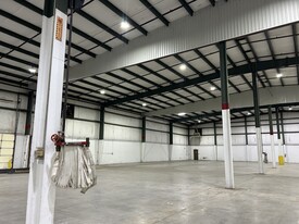 68 College Park Cv, Jackson TN - Warehouse