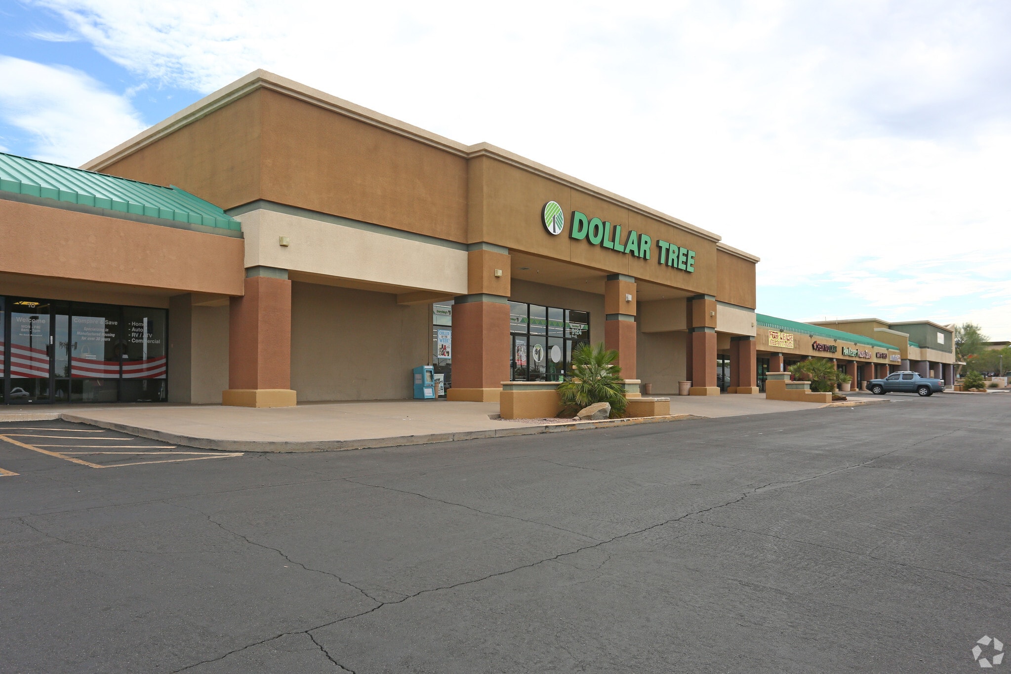 9124 E Apache Trl, Mesa, AZ for lease Primary Photo- Image 1 of 5