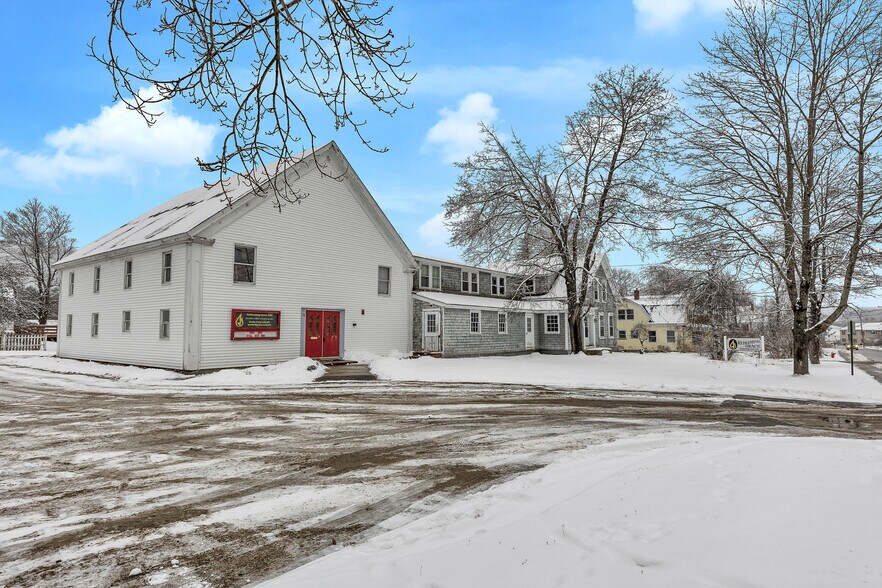 48 Stratton Rd, Jaffrey, NH for sale - Primary Photo - Image 1 of 1