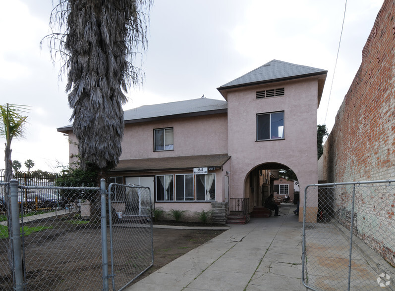 2012 W Washington Blvd, Los Angeles, CA for sale - Primary Photo - Image 1 of 1