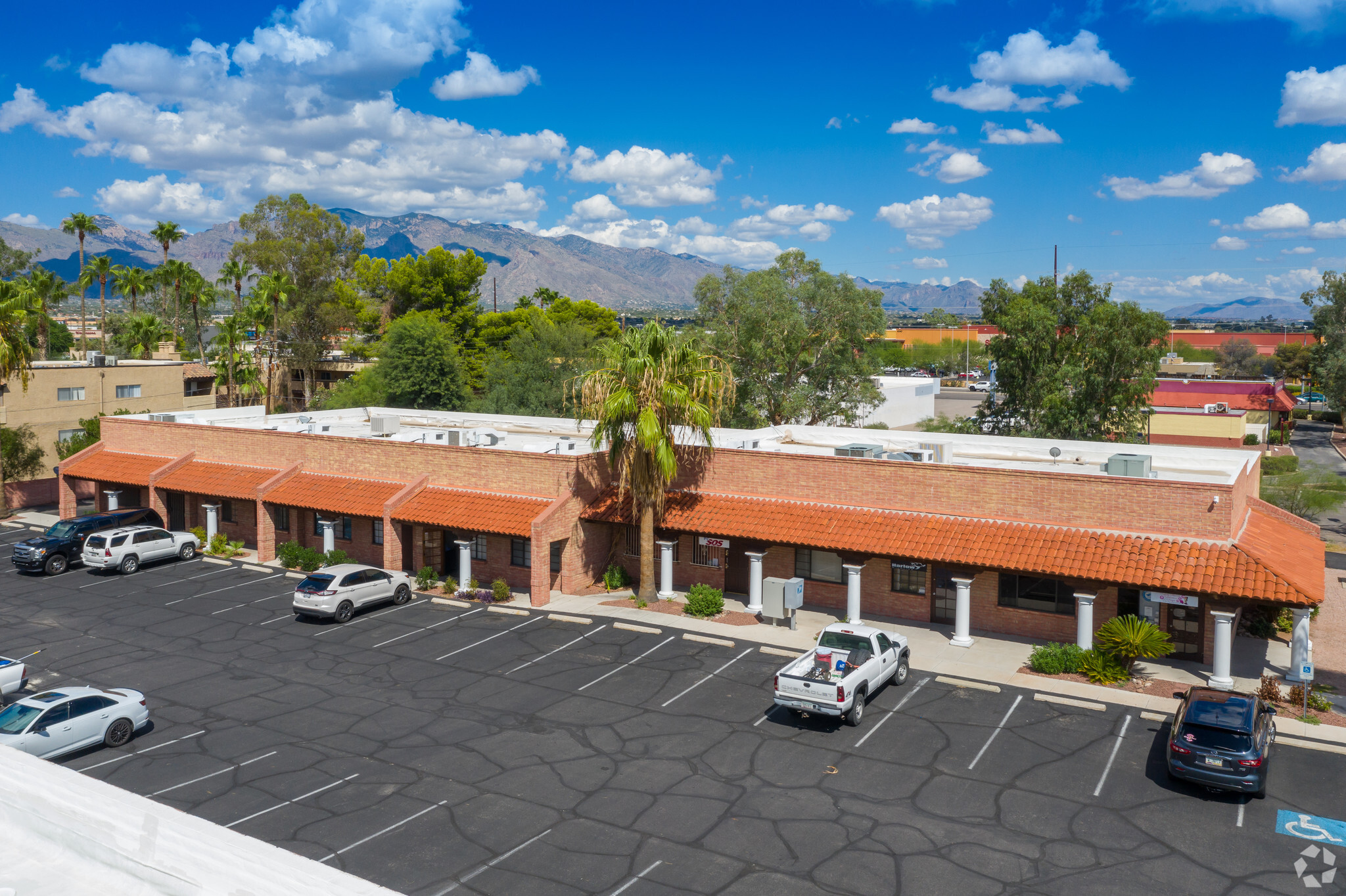 460-470 W Roger Rd, Tucson, AZ for sale Building Photo- Image 1 of 1