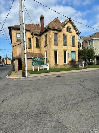 More details for 103 N Gilpin St, Punxsutawney, PA - Office for Sale