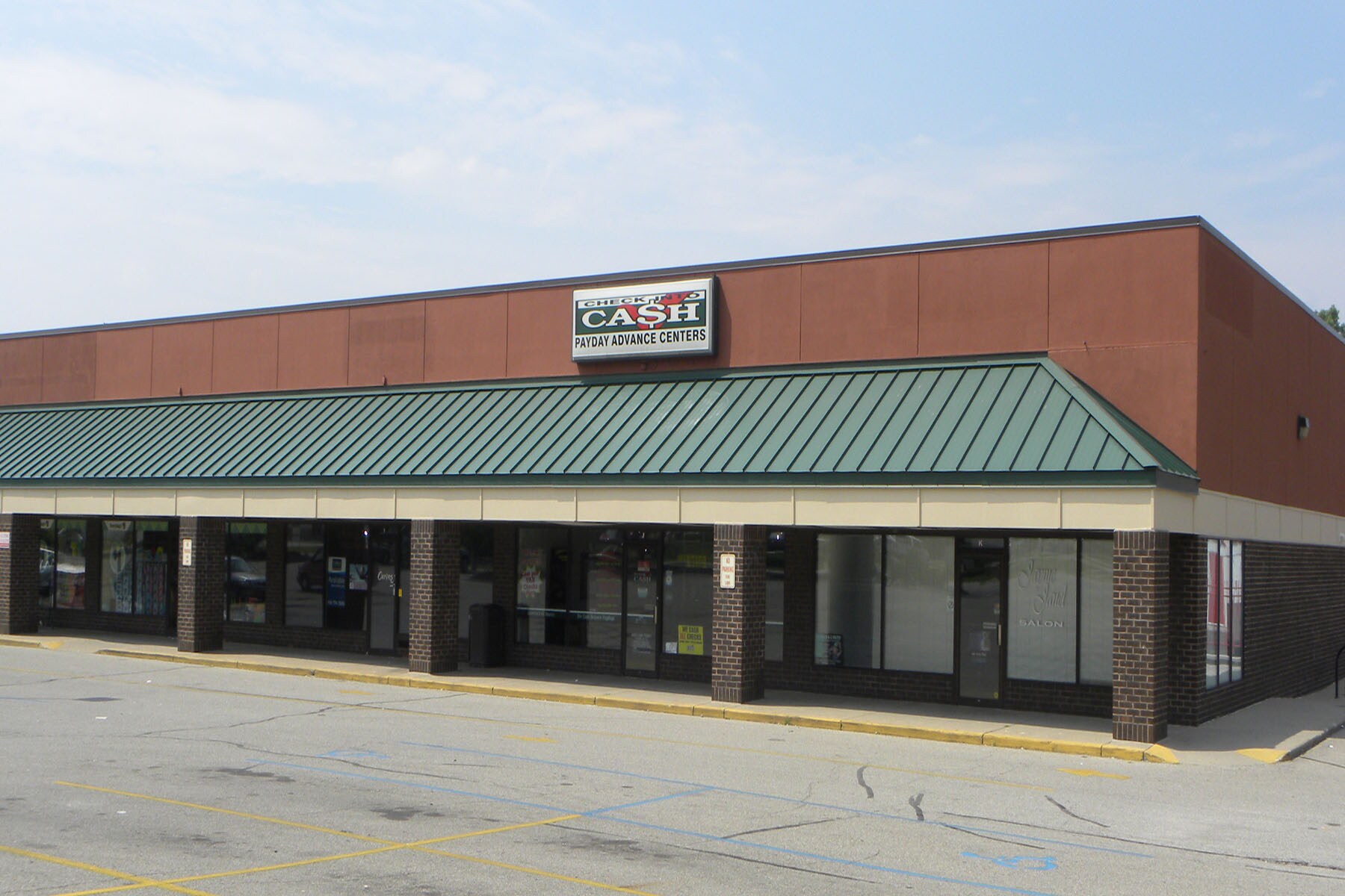 1621 Leonard St NE, Grand Rapids, MI for sale Building Photo- Image 1 of 1