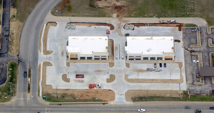 E 81st St, Tulsa, OK - AERIAL  map view