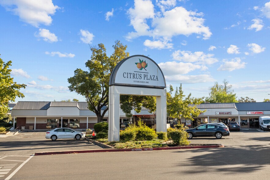 6240 San Juan Ave, Citrus Heights, CA for lease - Building Photo - Image 1 of 12