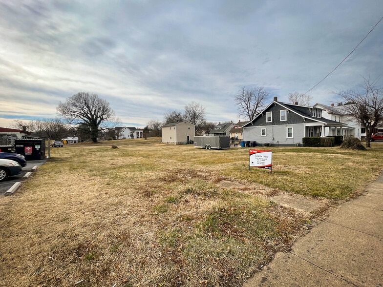 1106 Orange Avenue NW ave, Roanoke, VA for lease - Building Photo - Image 1 of 10