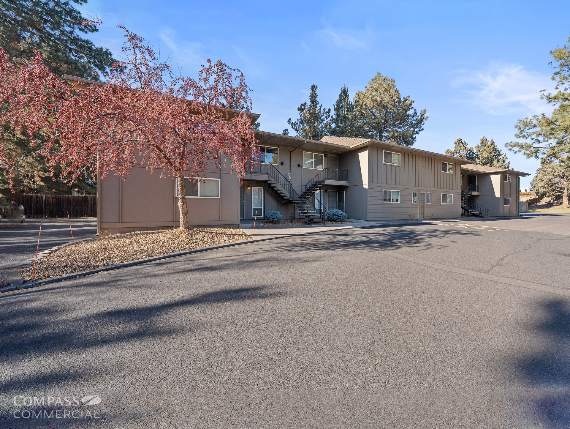 1000 NE Butler Market Rd, Bend, OR for sale Primary Photo- Image 1 of 18