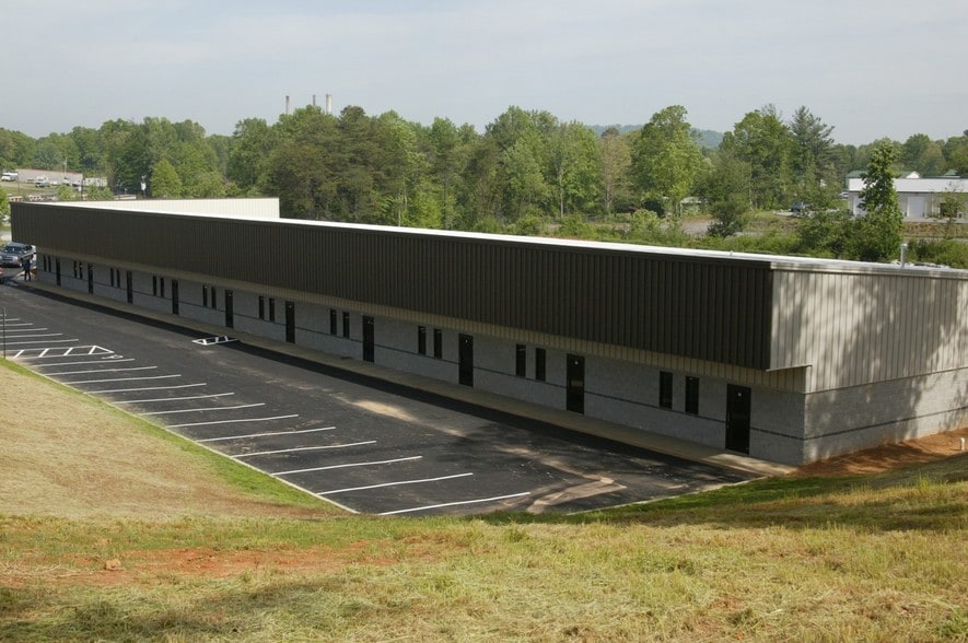 174 Bradley Branch Rd, Arden, NC for lease - Primary Photo - Image 1 of 1