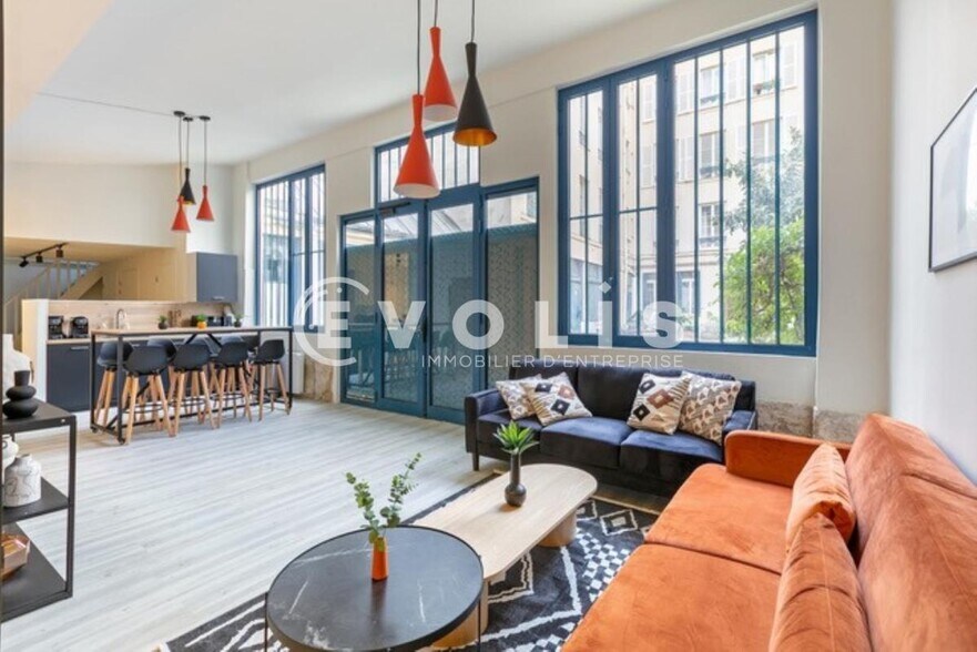 Office in Paris for sale - Interior Photo - Image 2 of 13