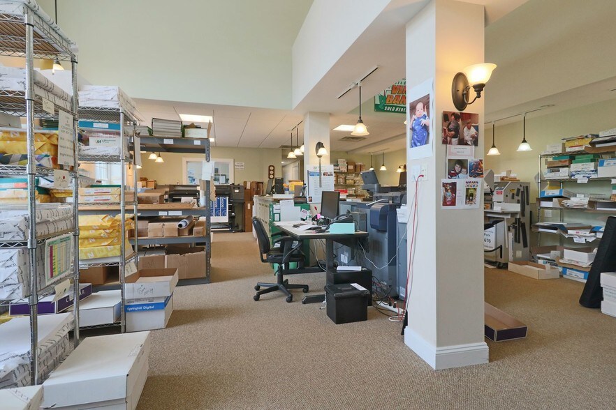 4354-4356 Albany Post Rd, Hyde Park, NY for sale - Interior Photo - Image 1 of 1