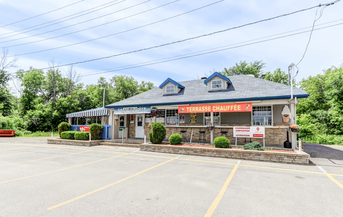 14285 Rte Sir-Wilfrid-Laurier, Mirabel, QC for sale Primary Photo- Image 1 of 1