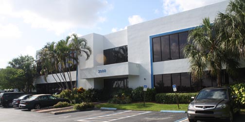 3500 Gateway Dr, Pompano Beach, FL for lease - Building Photo - Image 3 of 13