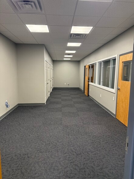 69 Newland St, Malden, MA for lease - Building Photo - Image 3 of 9