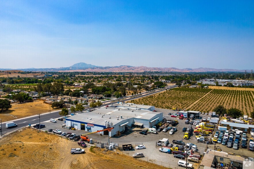 3201-3299 E 18th St, Antioch, CA for lease - Aerial - Image 3 of 5