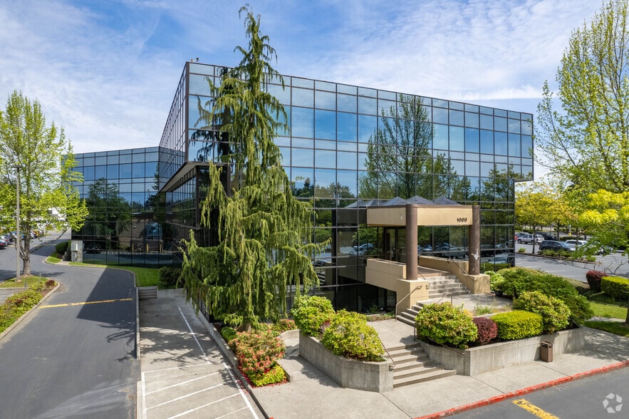 1000 SE Everett Mall Way, Everett, WA for lease - Primary Photo - Image 1 of 17