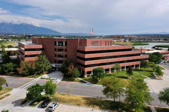 2650 S Decker Lake Blvd, Salt Lake City, UT - aerial  map view