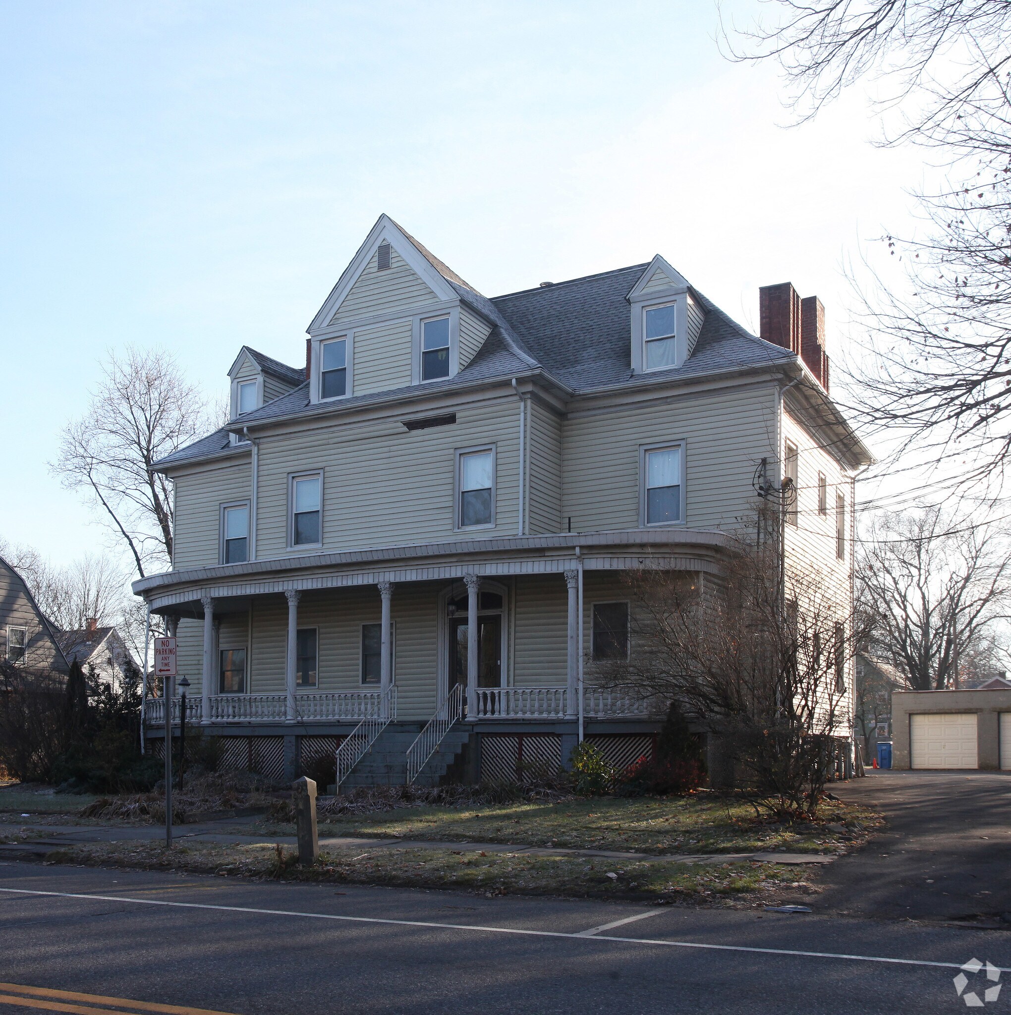 208 Albany Ave, Kingston, NY 12401