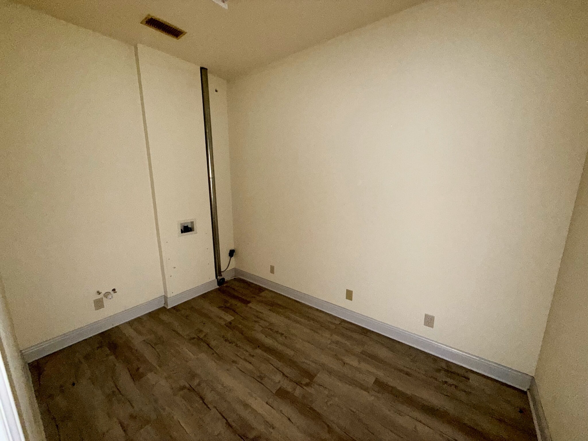 5800 N W St, Pensacola, FL for lease Building Photo- Image 1 of 12