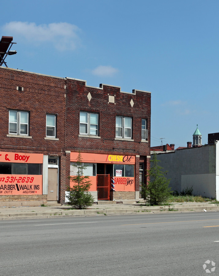 9215 E Jefferson Ave, Detroit, MI 48214 | LoopNet