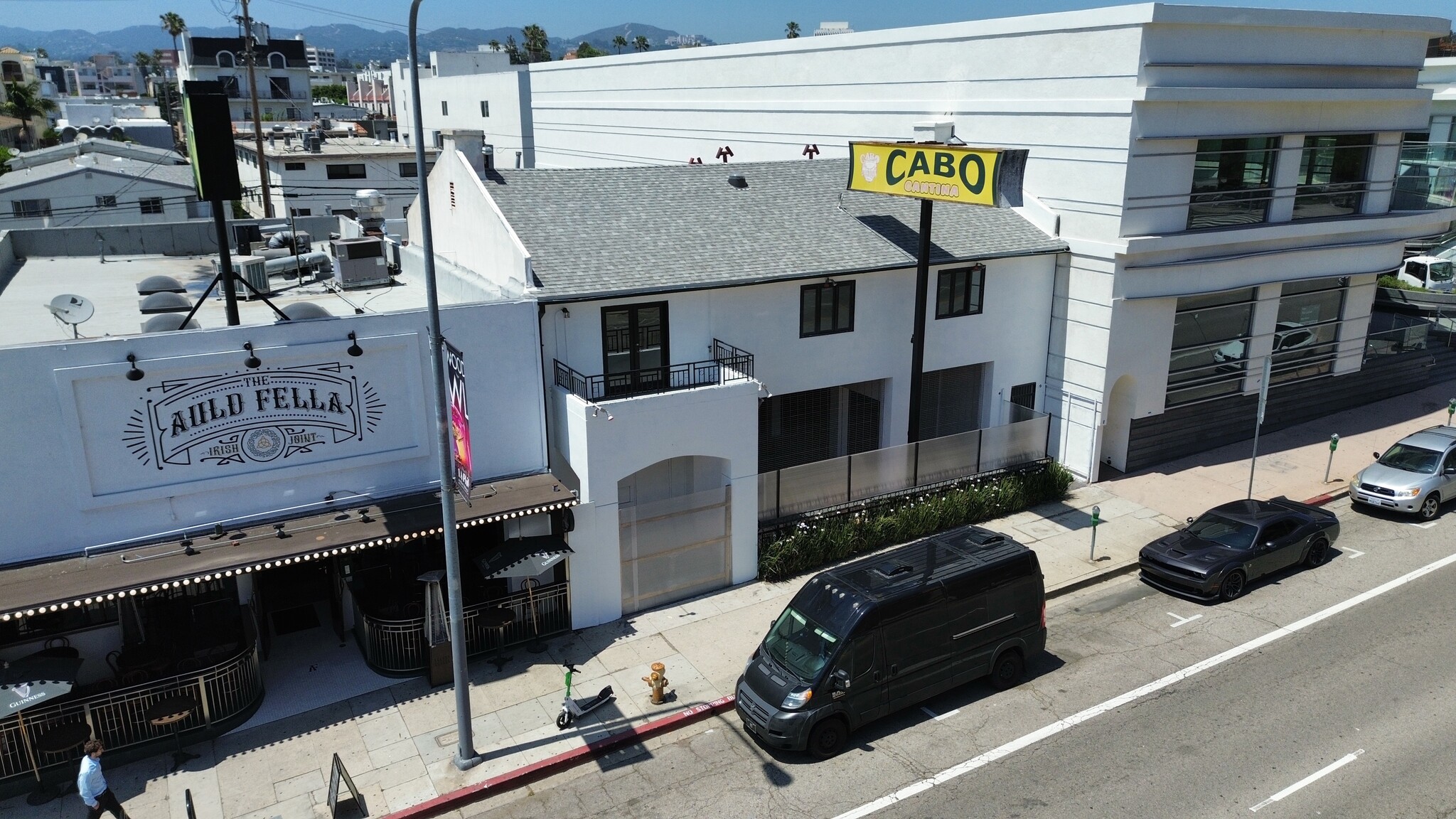 11829 Wilshire Blvd, Los Angeles, CA for lease Building Photo- Image 1 of 6