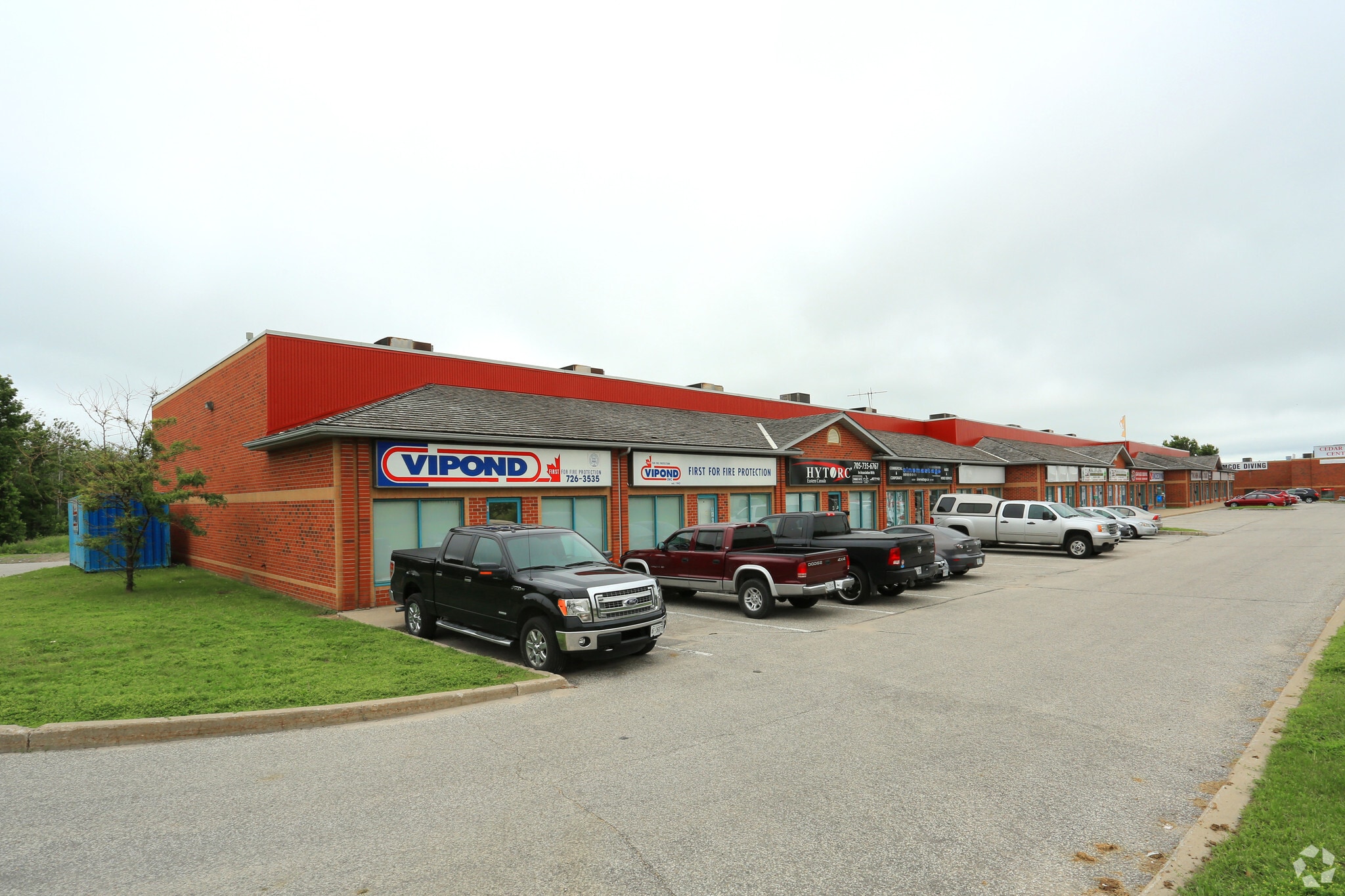 110 Saunders Rd, Barrie, ON for sale Primary Photo- Image 1 of 1