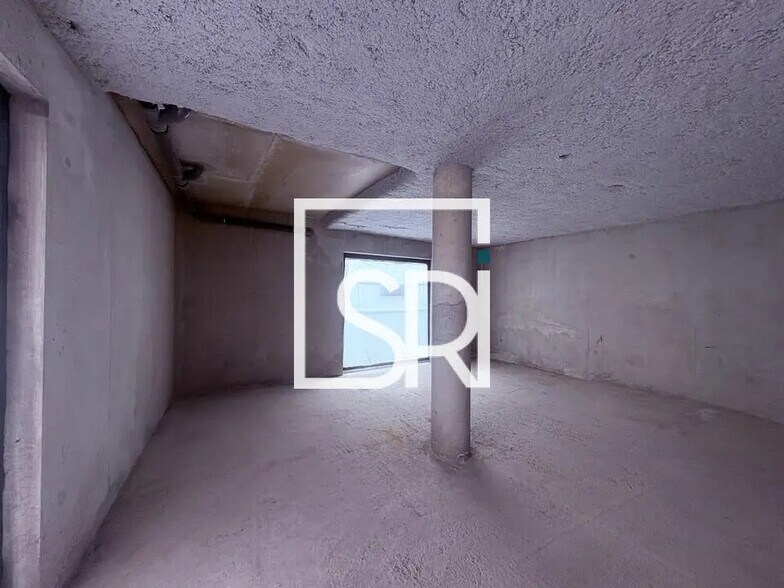 Office in Clermont-Ferrand for lease - Interior Photo - Image 2 of 10