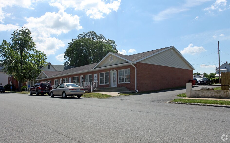 112-118 E 3rd Ave, Ranson, WV for sale - Primary Photo - Image 1 of 1