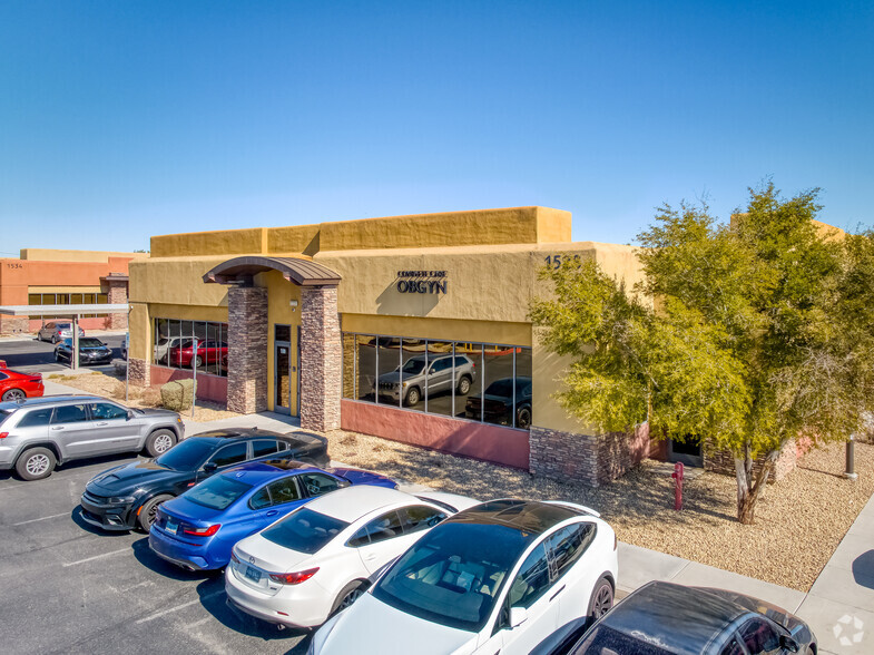 1528 W Warm Springs Rd, Henderson, NV for sale - Primary Photo - Image 1 of 37