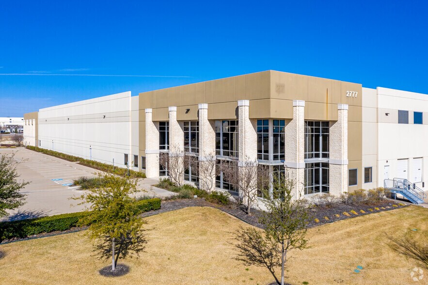 8801 Autobahn Dr, Dallas, TX for sale - Primary Photo - Image 1 of 1