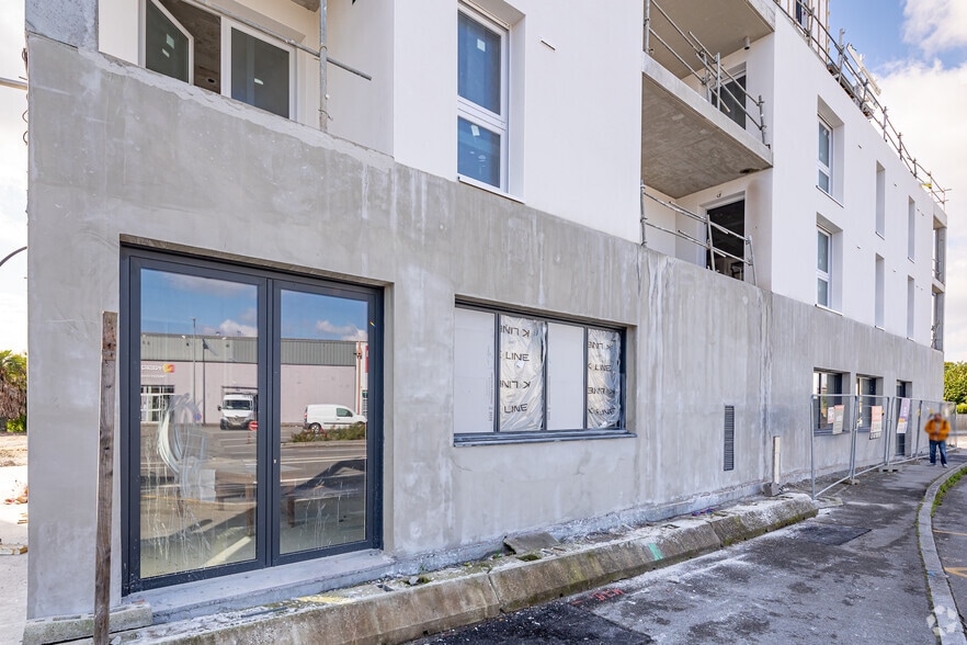 56 Rue De La Butte De Praud, Rezé for lease - Building Photo - Image 3 of 15