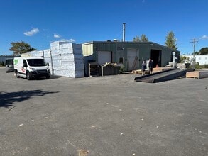 211 Gay St, Manchester, NH for lease Interior Photo- Image 1 of 11