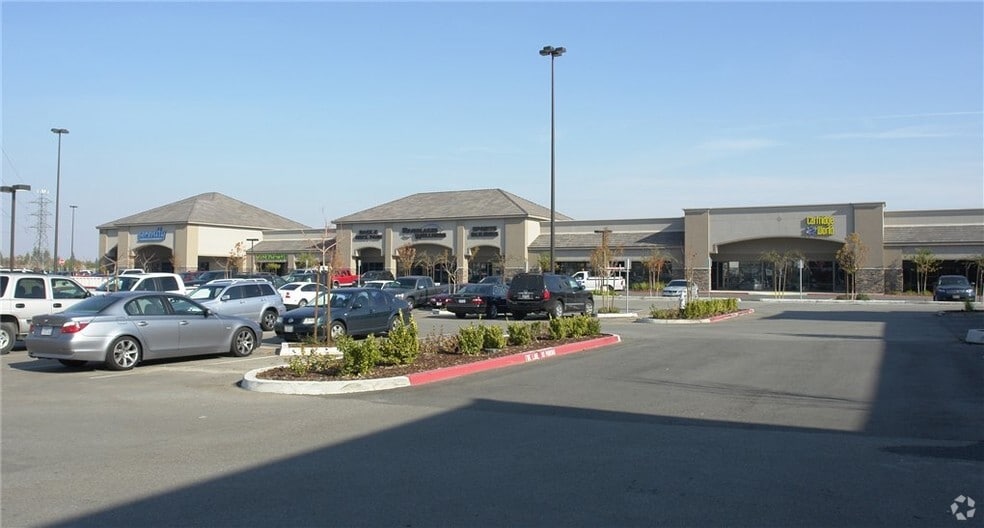4180 Coffee Rd, Bakersfield, CA for lease - Primary Photo - Image 2 of 8