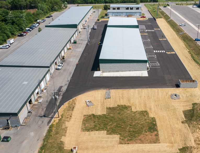 5510 E Division St, Mount Juliet, TN for lease - Building Photo - Image 2 of 7