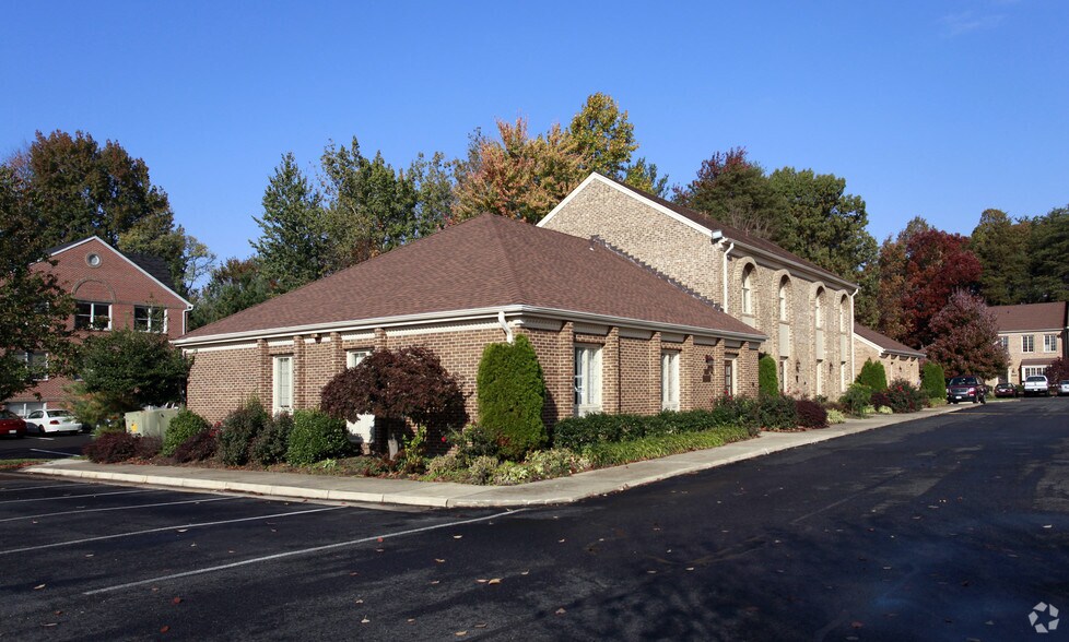 6211-6217 Old Keene Mill Ct, Springfield, VA for sale - Primary Photo - Image 1 of 1