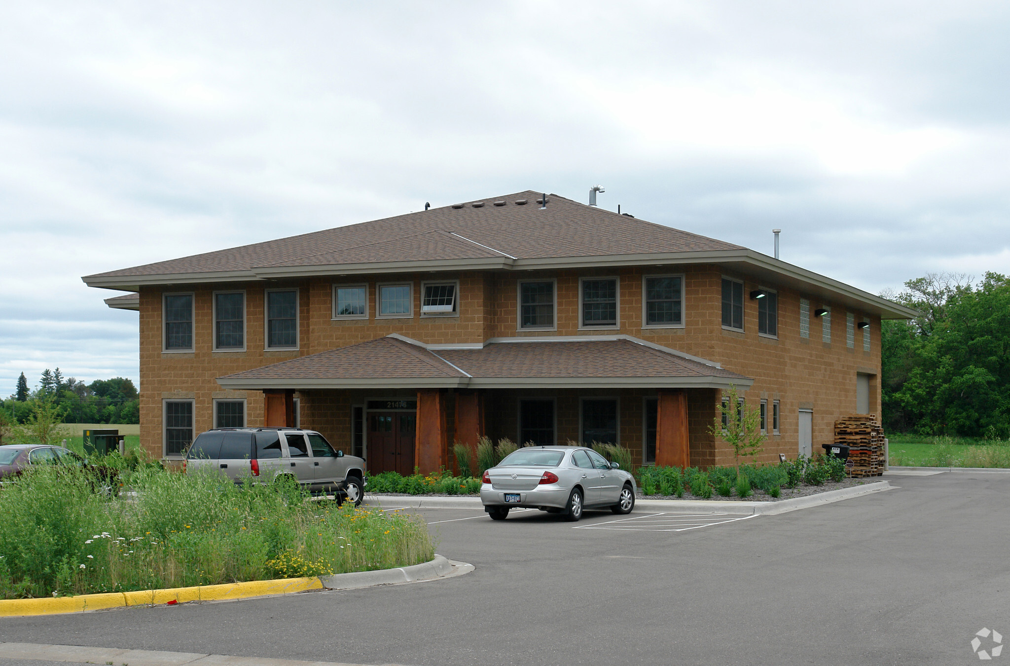 21476 Johnson St NE, East Bethel, MN for sale Primary Photo- Image 1 of 21