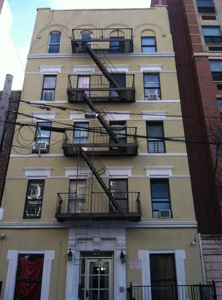 422 E 161st St, Bronx, NY for sale - Building Photo - Image 1 of 1