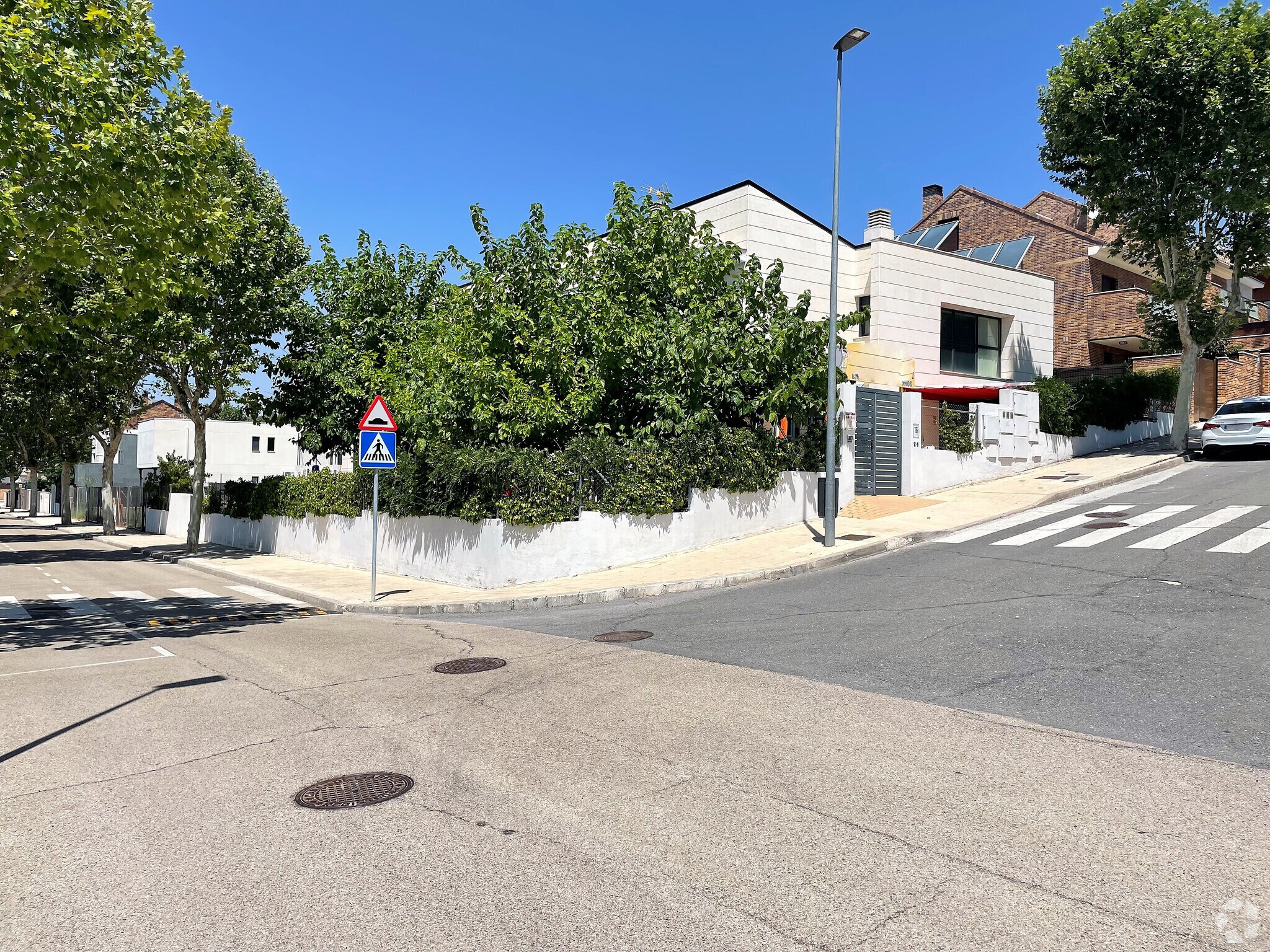 in San Agustín del Guadalix, Madrid for sale Primary Photo- Image 1 of 1