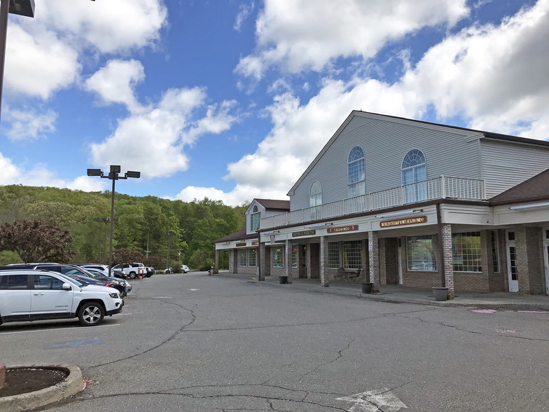 28 State Route 39, New Fairfield, CT for lease - Building Photo - Image 2 of 3