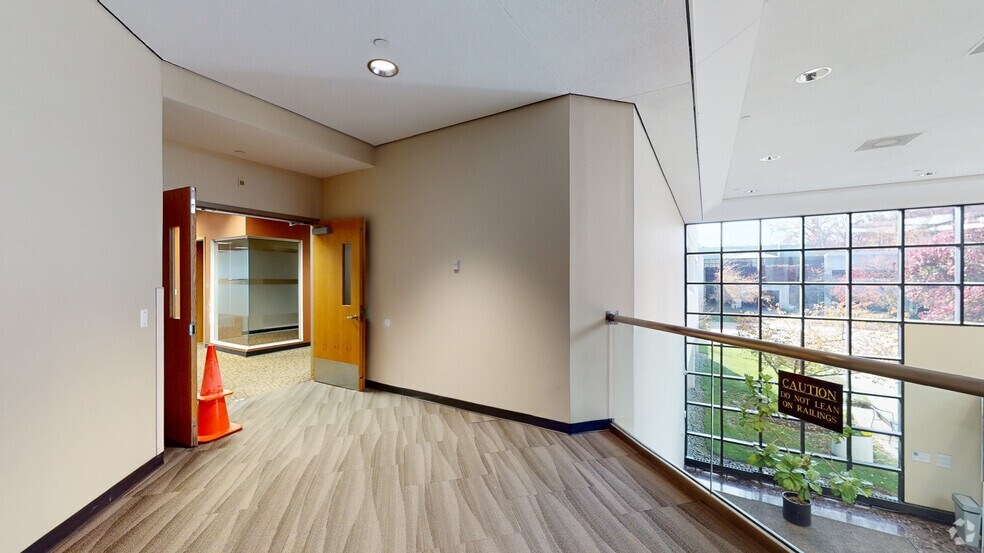 131 Morristown Rd, Basking Ridge, NJ for sale - Interior Photo - Image 1 of 1