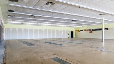 777 S Willow St, Manchester, NH for lease Interior Photo- Image 2 of 18