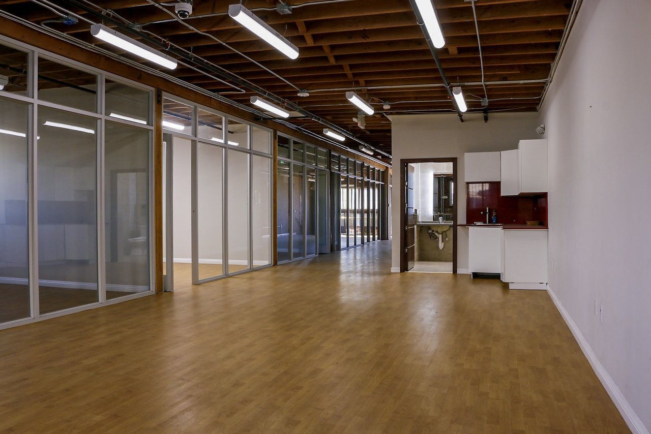 3761 S Hill St, Los Angeles, CA for lease Interior Photo- Image 1 of 3